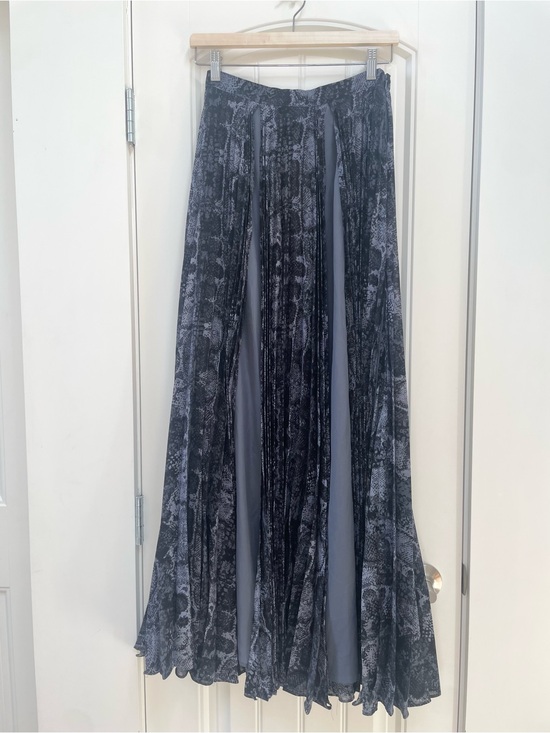 Ever New Dresses & Skirts - Ever New Black and Gray Snake-Print Maxi Skirt